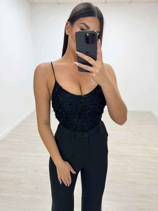 TOP FLOR VOLUMEN NEGRO